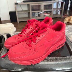 Nike Men's Bold Red Sneakers